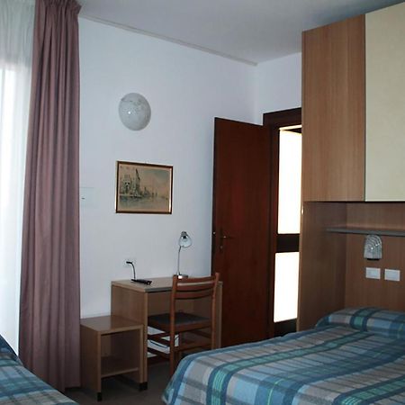 Hotel Ondina Lido di Jesolo Exterior photo