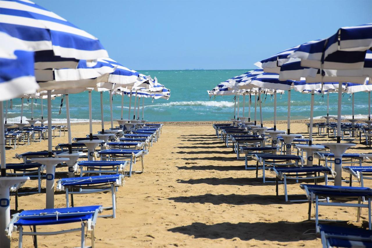 Hotel Ondina Lido di Jesolo Exterior photo
