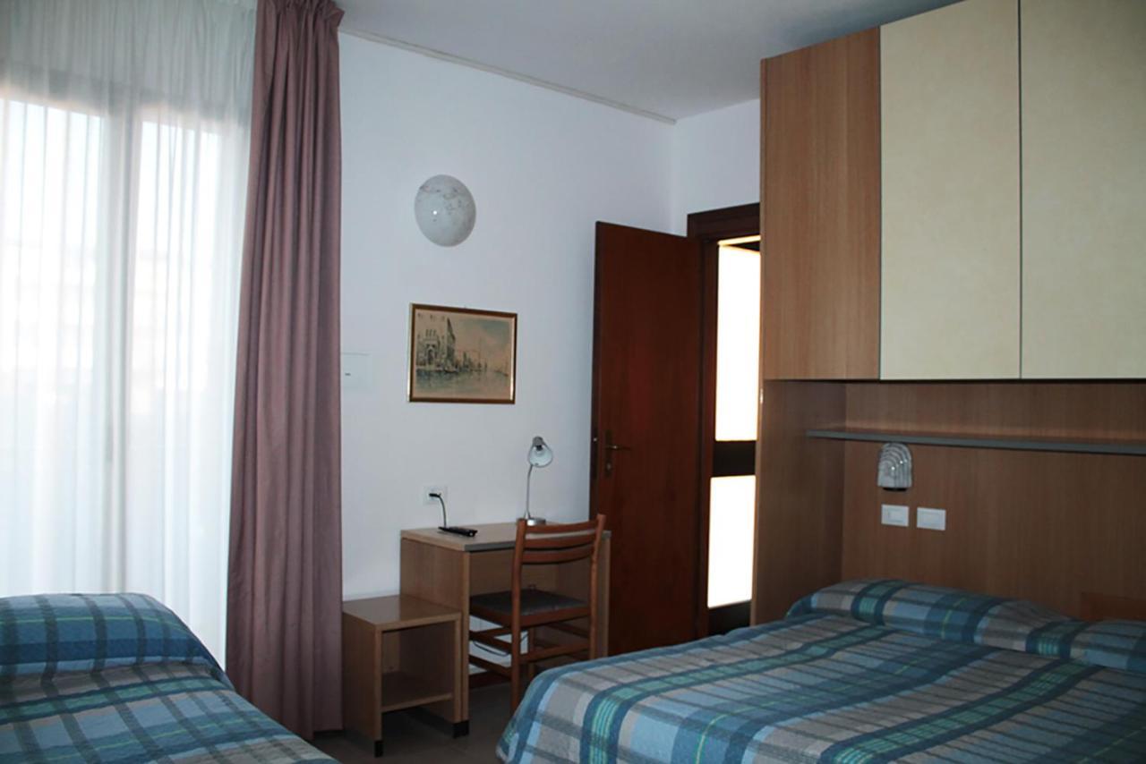 Hotel Ondina Lido di Jesolo Exterior photo